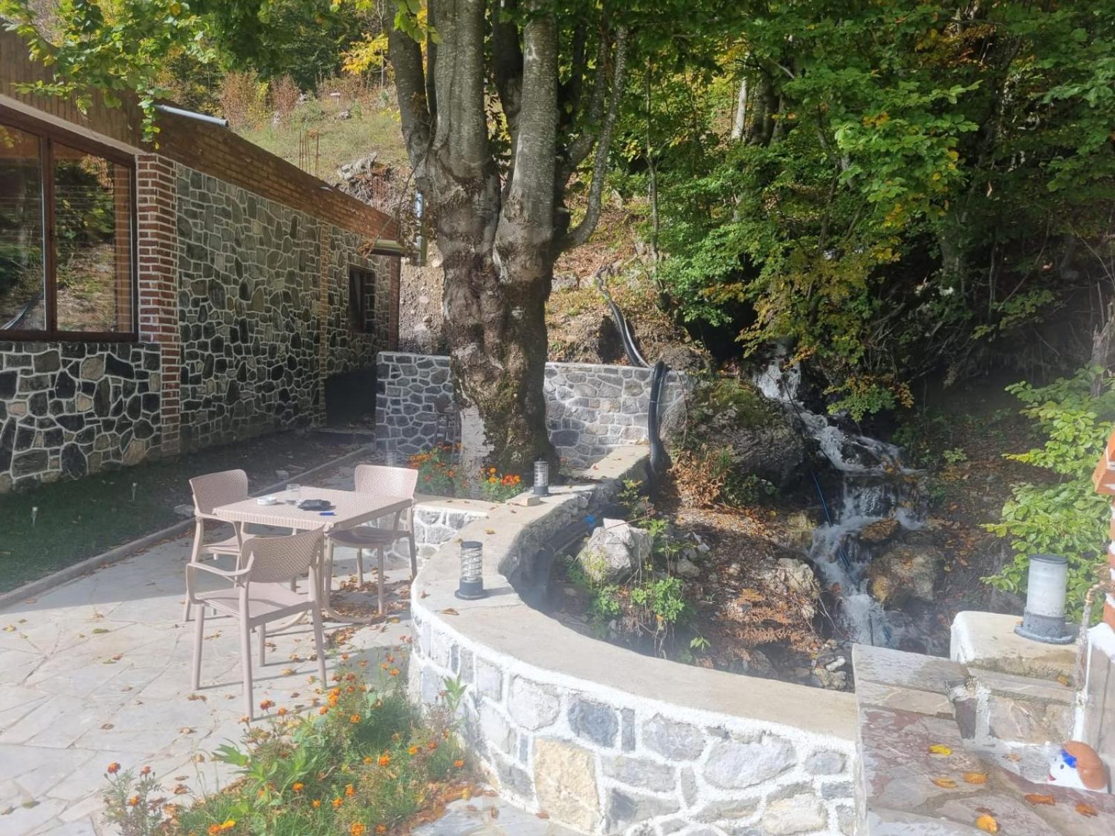 Theth Kompleksi Gjoni Εξωτερικό φωτογραφία